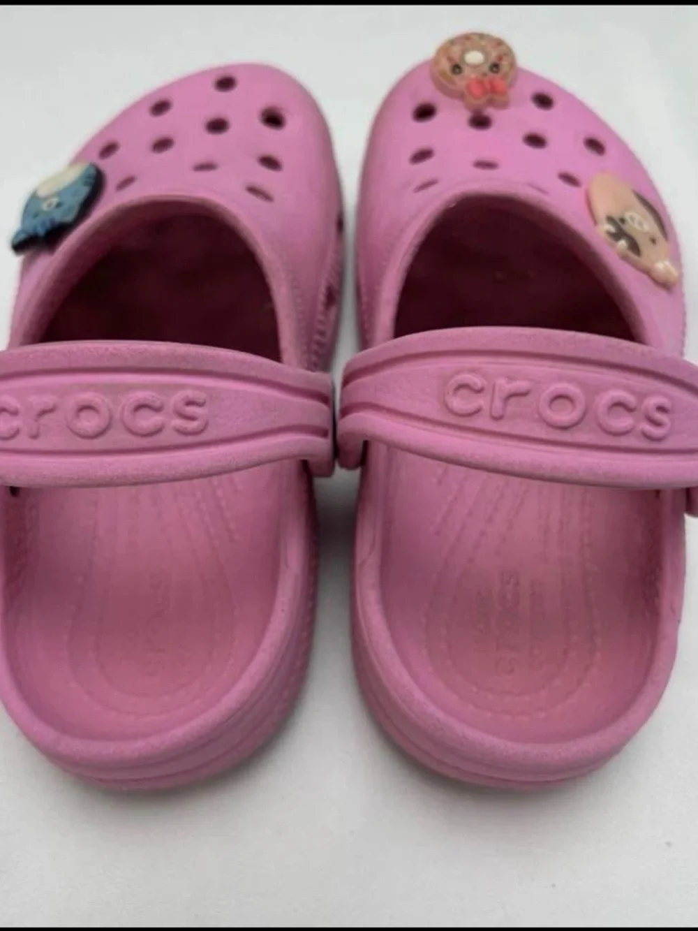 Kids Crocs Pink Lightweight Clog Shoes with Fun Charms C10